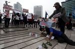 Eks Buruh PT Panarub Demo di Bundaran HI