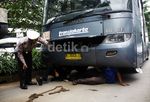 TransJakarta Mogok di Depan Gedung KPK