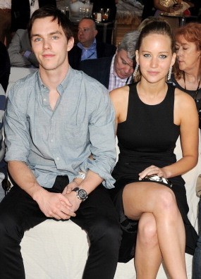 Makin Serius, Jennifer Lawrence dan Nicholas Hoult Beli Rumah Bersama