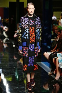 Peter Pilotto, Fall/Winter 2014. London Fashion Week 2014. [Photo by Miles Willis/Getty Images]