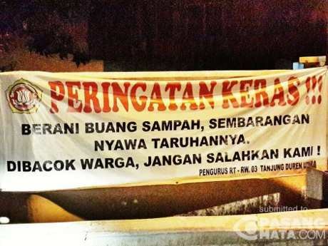 Jangan Coba-coba Buang Sampah di Sini, Nyawa Taruhannya!