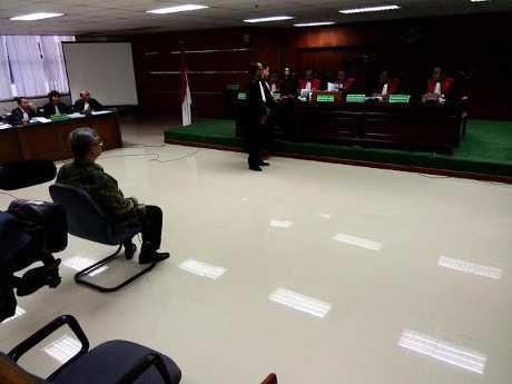 Pilkada Buton, Akil Minta Duit Rp 6 M Lewat Arbab Paproeka