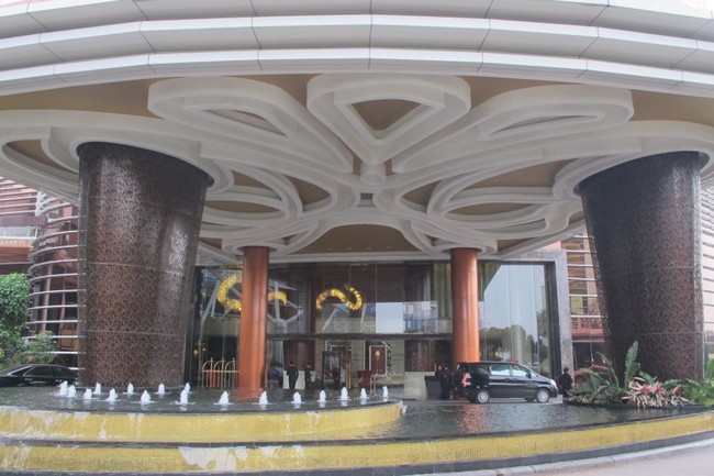 4 Tips Menikmati The Trans Luxury Hotel