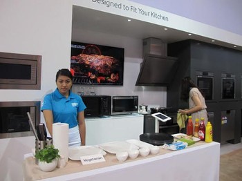 Samsung tak cuma punya produk andalan di bisnis ponsel dan tablet PC. Untuk urusan dapur, mereka juga produk yang tak kalah.