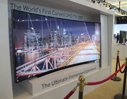 Samsung Forum: Mesin Cuci Pintar Sampai TV Rp 1,7 Miliar