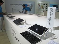 Samsung Forum: Mesin Cuci Pintar Sampai TV Rp 1,7 Miliar