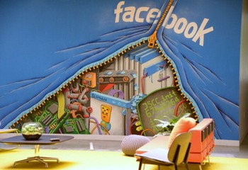 Dekorasi menarik di kantor pusat Facebook. (kredit foto: getty images)