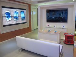 Galaxy Square, Sarang Raksasa Gadget Samsung