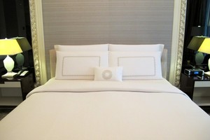Tidur di The Trans Luxury Hotel, Serasa di Atas Awan!