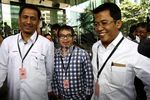 Pasek, Yudi Latif dan Misbakhun Besuk Anas