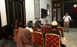 Sarasehan Seniman di Gedung Chadranaya