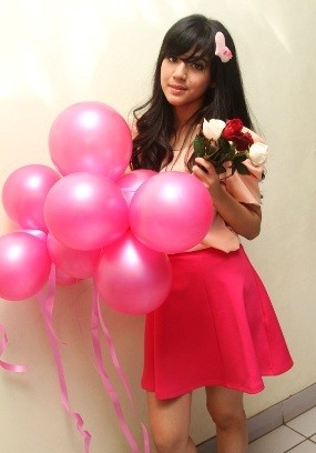 Bernyanyi, Putri Una Tanggalkan Musik DJ