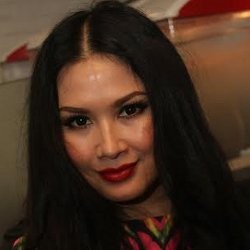 Cara Titi DJ Jaga Anak dari Pergaulan di Luar Rumah