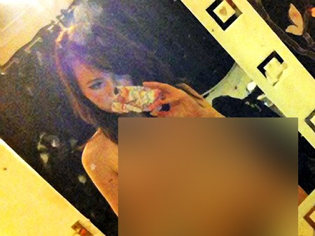 Heboh Foto Selfie Bugil Mirip Emma Stone
