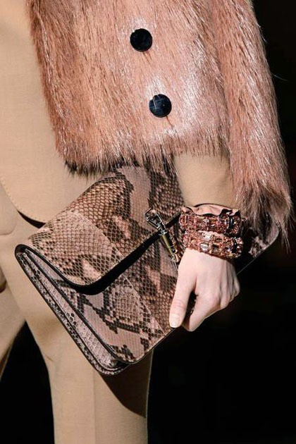 Foto Koleksi Tas Terbaru Dari Runway Gucci Di Milan Halaman 9