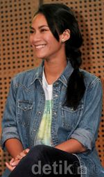 Kasual Denim Tara Basro