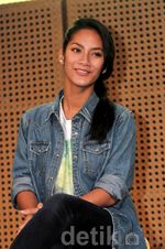 Kasual Denim Tara Basro