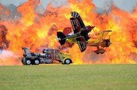 Truk yang dijuluki dengan nama Shockwave ini diklaim mampu melaju hingga 375 mph atau sekitar 604 km/jam dan dianggap menjadi salah satu tercepat di dunia. (dok. flashfirejettrucks.com).