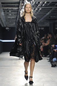 Christopher Kane, Fall/Winter 2014. London Fashion Week 2014. [Photo by Stuart C. Wilson/Getty Images]