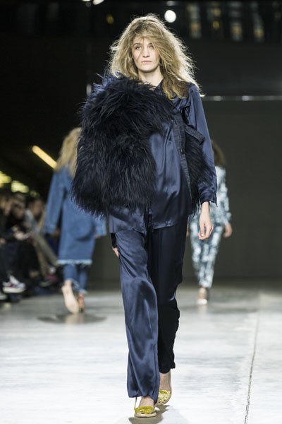 MarquesAlmeida, Fall/Winter 2014. London Fashion Week 2014. [Photo by Tristan Fewings/Getty Images]