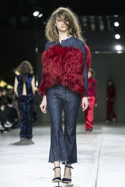 MarquesAlmeida, Fall/Winter 2014. London Fashion Week 2014. [Photo by Tristan Fewings/Getty Images]