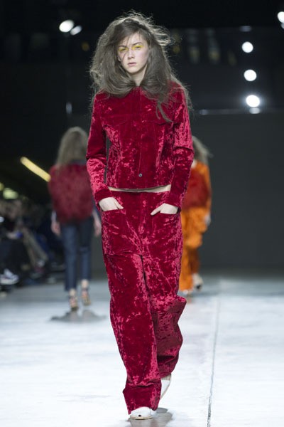 MarquesAlmeida, Fall/Winter 2014. London Fashion Week 2014. [Photo by Tristan Fewings/Getty Images]