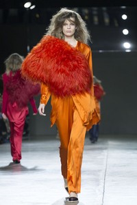 MarquesAlmeida, Fall/Winter 2014. London Fashion Week 2014. [Photo by Tristan Fewings/Getty Images]