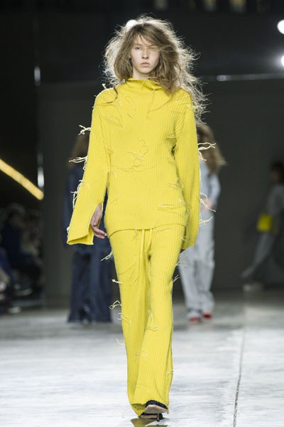MarquesAlmeida, Fall/Winter 2014. London Fashion Week 2014. [Photo by Tristan Fewings/Getty Images]
