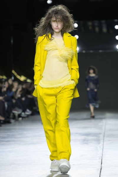 MarquesAlmeida, Fall/Winter 2014. London Fashion Week 2014. [Photo by Tristan Fewings/Getty Images]