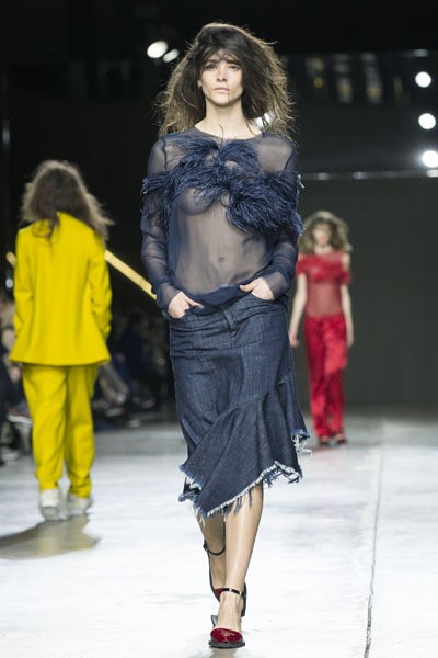 MarquesAlmeida, Fall/Winter 2014. London Fashion Week 2014. [Photo by Tristan Fewings/Getty Images]