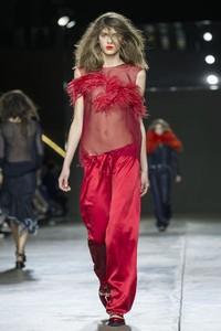 MarquesAlmeida, Fall/Winter 2014. London Fashion Week 2014. [Photo by Tristan Fewings/Getty Images]