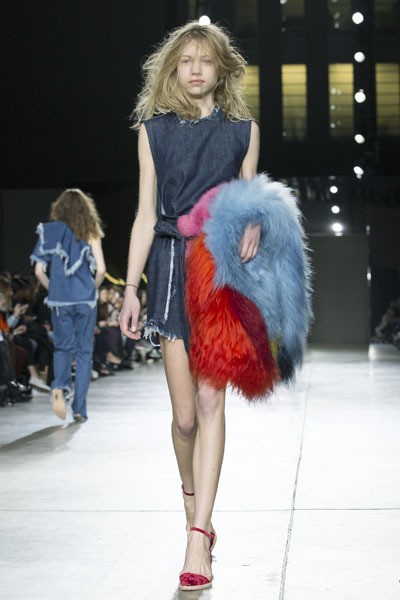 MarquesAlmeida, Fall/Winter 2014. London Fashion Week 2014. [Photo by Tristan Fewings/Getty Images]