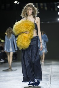 MarquesAlmeida, Fall/Winter 2014. London Fashion Week 2014. [Photo by Tristan Fewings/Getty Images]