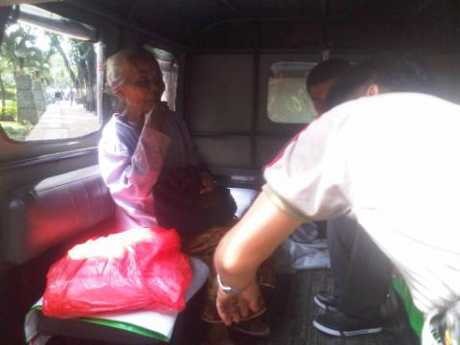 Sartini, Perempuan Renta yang Dikejar-Kejar Risma