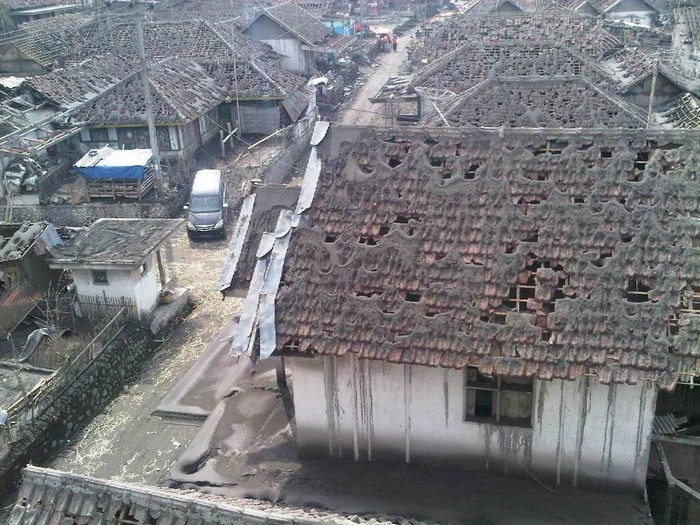 Kelud Berstatus Siaga, Ribuan Pengungsi Pulang