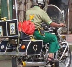 Pak Koboi Gunakan Motor CHIPS Hingga ke Blitar