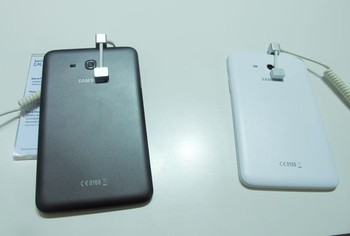 Untuk kamera, produk ini hanya memiliki kamera utama dengan sensor 2 megapixel, tanpa kamera depan.