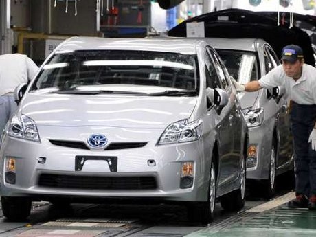 Prius Masih Jadi Rajanya Mobil Ramah Lingkungan