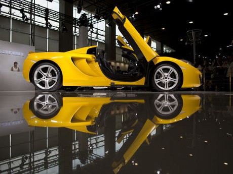 Ferrari dan Lamborghini Ditantang McLaren!