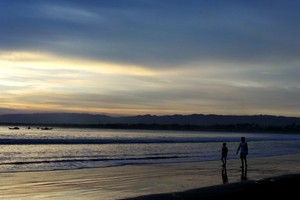 Ini Dia Pantai Primadona di Jawa Barat