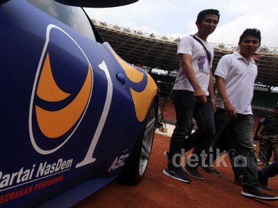 Ini Dia Ferrari Caleg NasDem