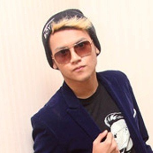 Solo Karier, Ilham Hengkang dari SM*SH?