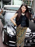 IDP dan Mobil Mewah Kesayangannya