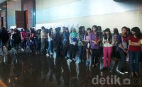 Ratusan peserta sudah mulai antre sejak pukul 8 pagi.