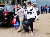 Aaliyah dan Zahwa usai menjenguk Angie.