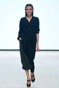 Steven Tach Natural. BNI Iniverse Bonding. Indonesia Fashion Week 2014 at Jakarta Convention Center. Senayan. Jakarta. [Foto: Mohammad Abduh/Wolipop]