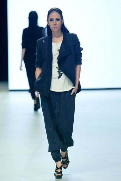 Steven Tach Natural. BNI Iniverse Bonding. Indonesia Fashion Week 2014 at Jakarta Convention Center. Senayan. Jakarta. [Foto: Mohammad Abduh/Wolipop]