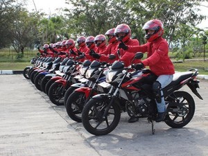 Anak Kadang Harus Nurut pada Orangtua Soal Memilih Motor
