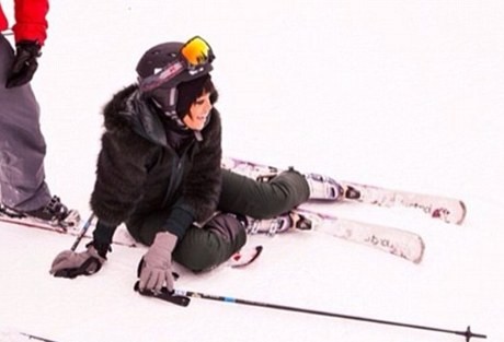 Rayakan Ultah di Aspen, Rihanna Kepleset!