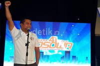 CEO Bosowa Erwin Aksa, menyemangati ribuan karyawannya untuk tetap semangat bekerja dalam naungan bendera Bosowa Group.